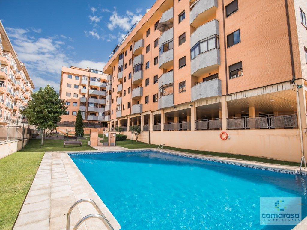 Swimming pool of Flat to rent in Ávila Capital  with Terrace and Community pool