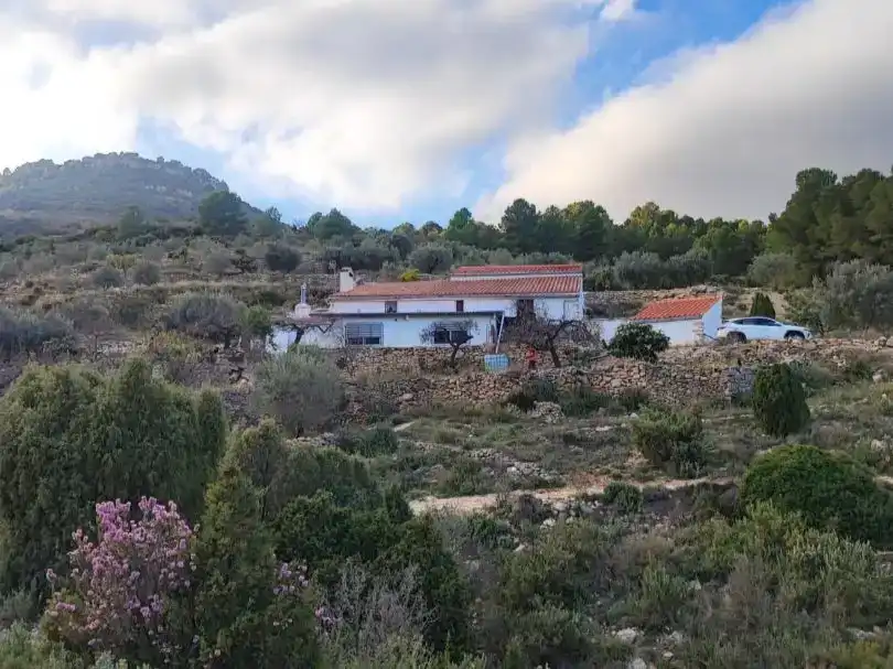Vista exterior de Casa o xalet en venda en Sierra Engarcerán amb Balcó