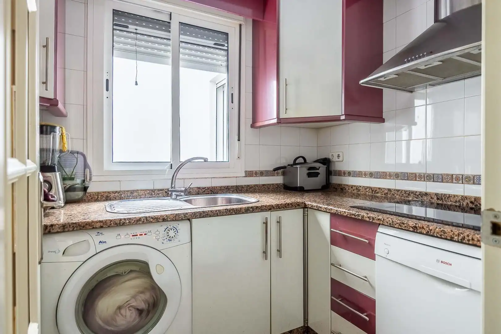 Kitchen of Houses for sale in Sevilla  with Air Conditioner, Terrace and Storage room