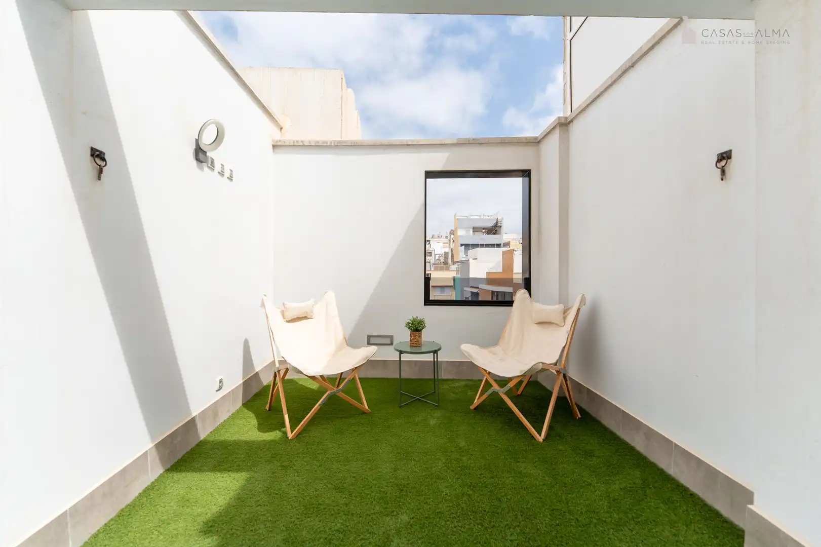 Terrasse von Einfamilien-Reihenhaus zum Verkauf in Las Palmas de Gran Canaria mit Klimaanlage, Terrasse und Abstellraum