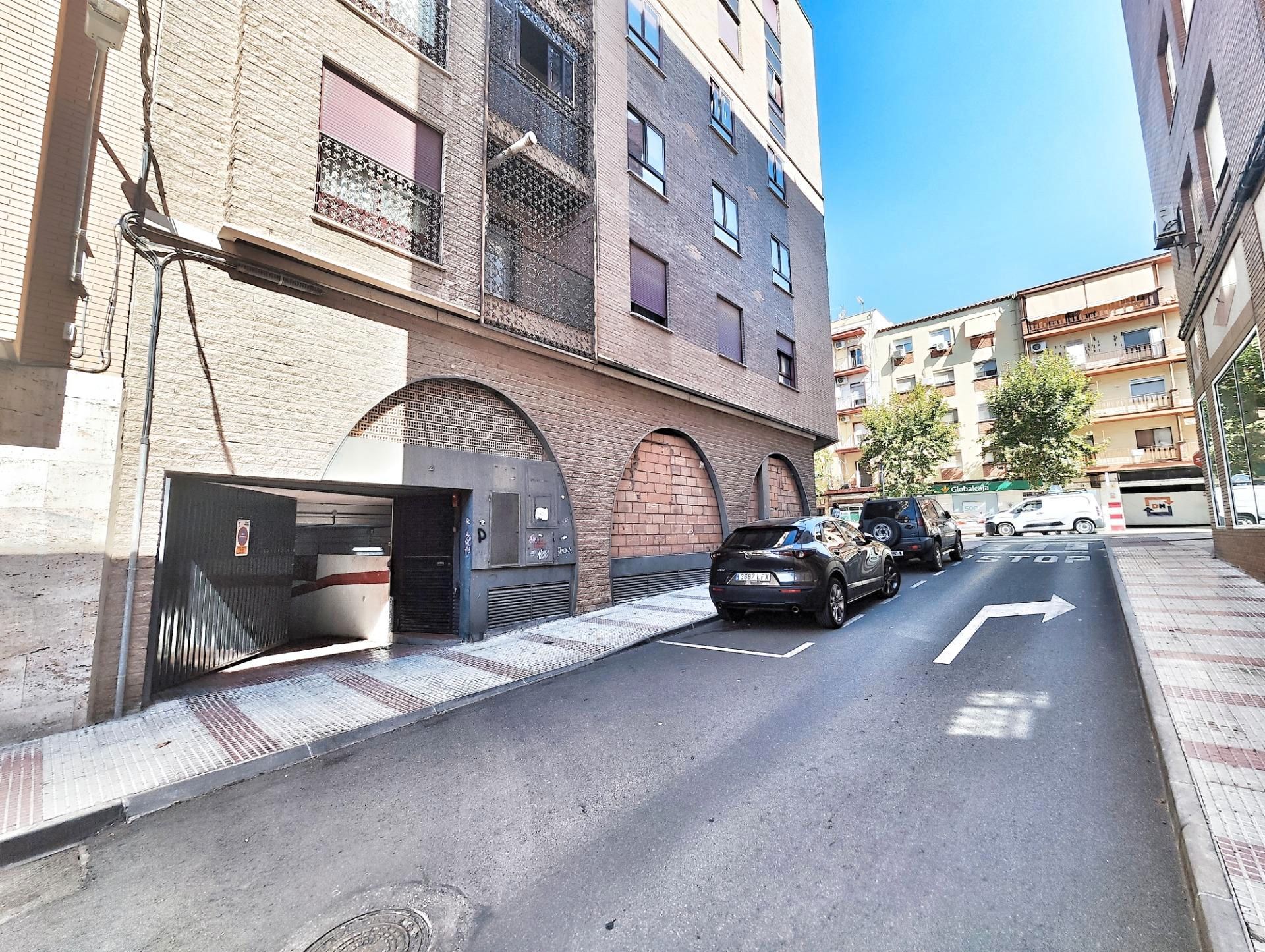 Vista exterior de Garatge en venda en Puertollano