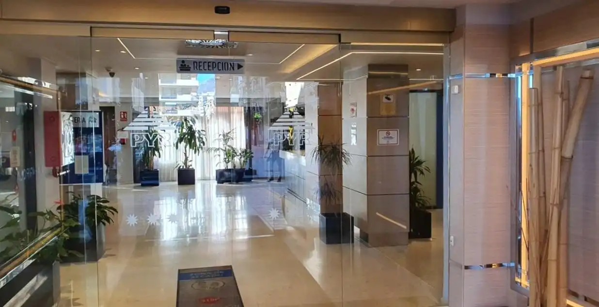 Study for sale in Fuengirola  with Air Conditioner, Terrace and Furnished