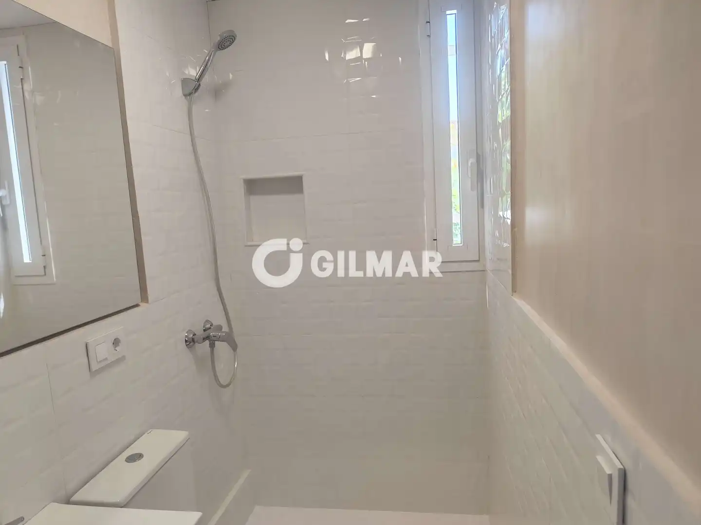 Badezimmer von Wohnung zur Miete in Sevilla mit Heizung und Möbliert