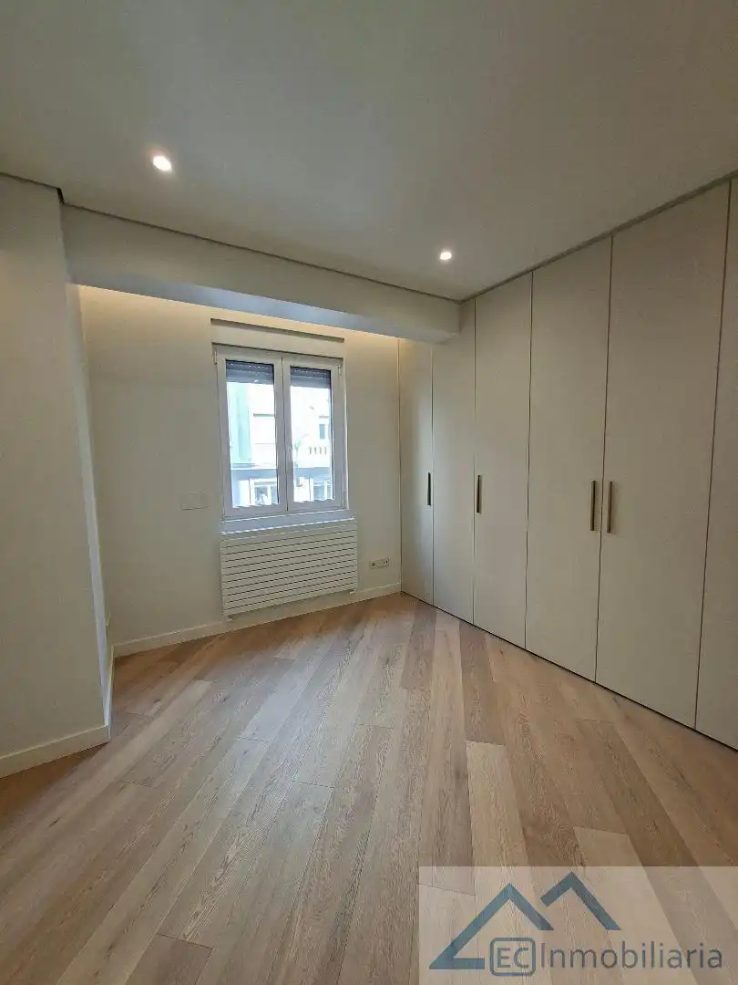 Habitación de Piso en venta en Santander con Calefacción y Trastero