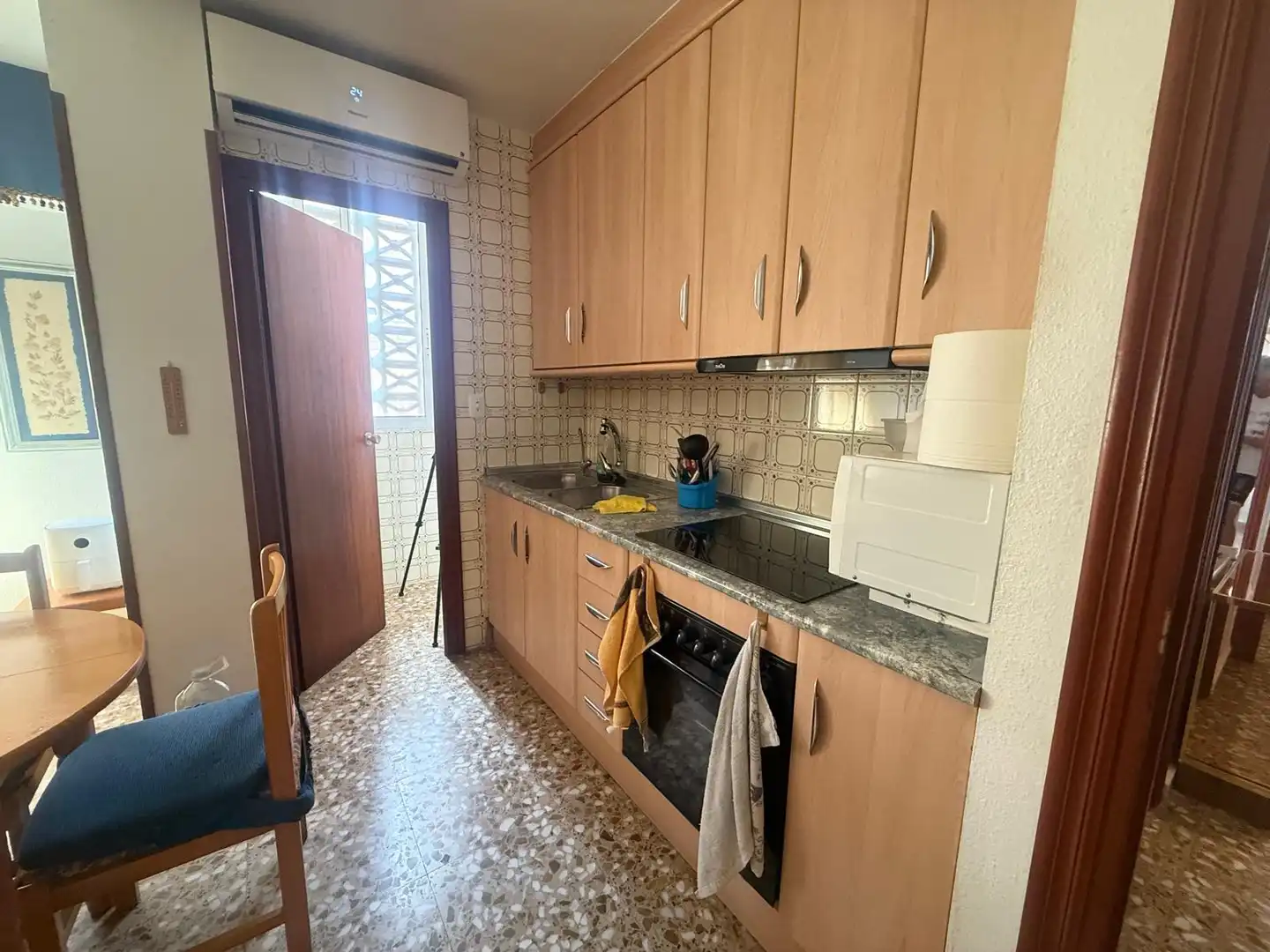 Küche von Wohnung zum Verkauf in Torrevieja mit Klimaanlage, Heizung und Möbliert