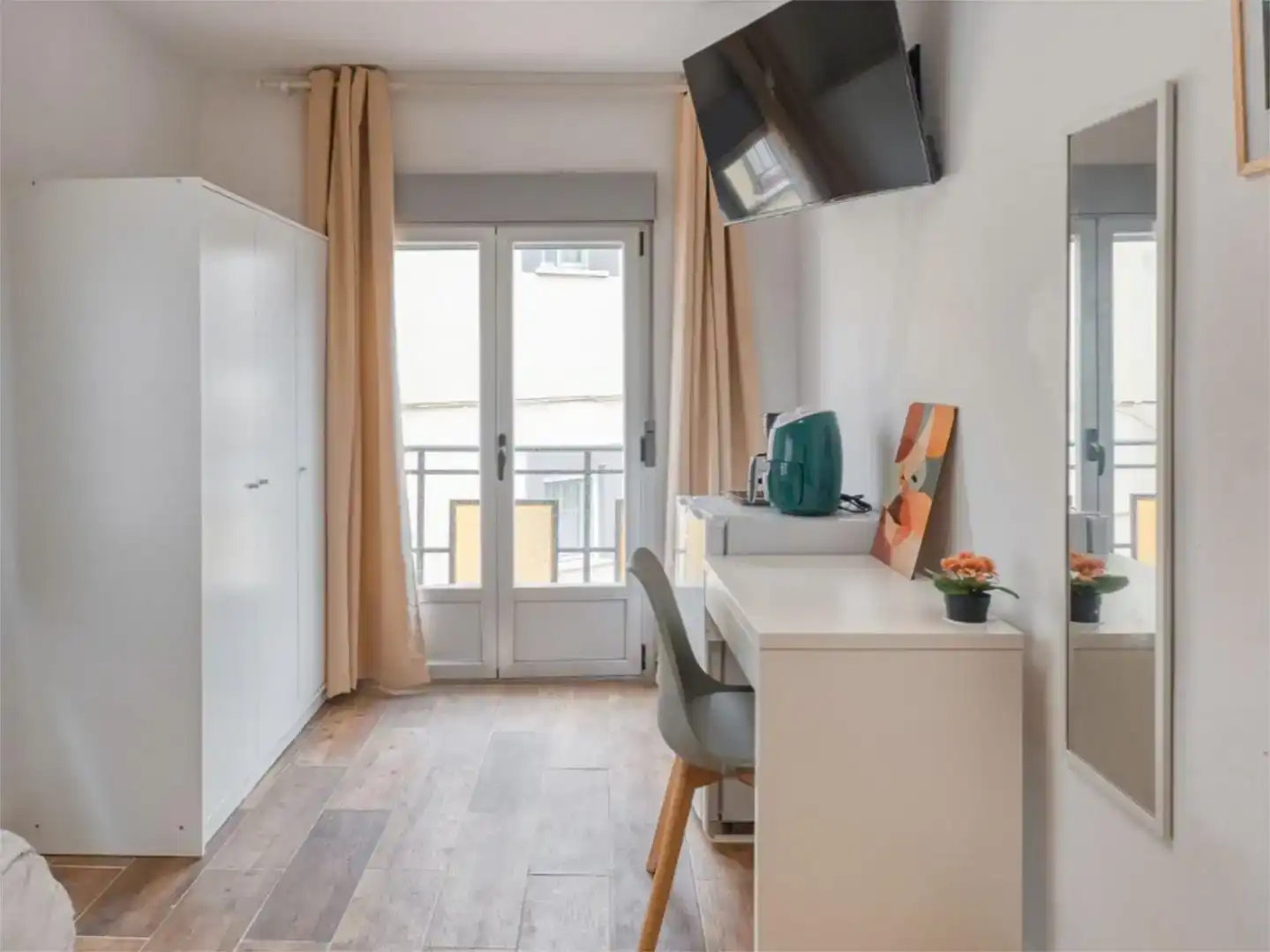 Bedroom of Study for rent in Estremera  with Air Conditioner, Furnished and Balcony