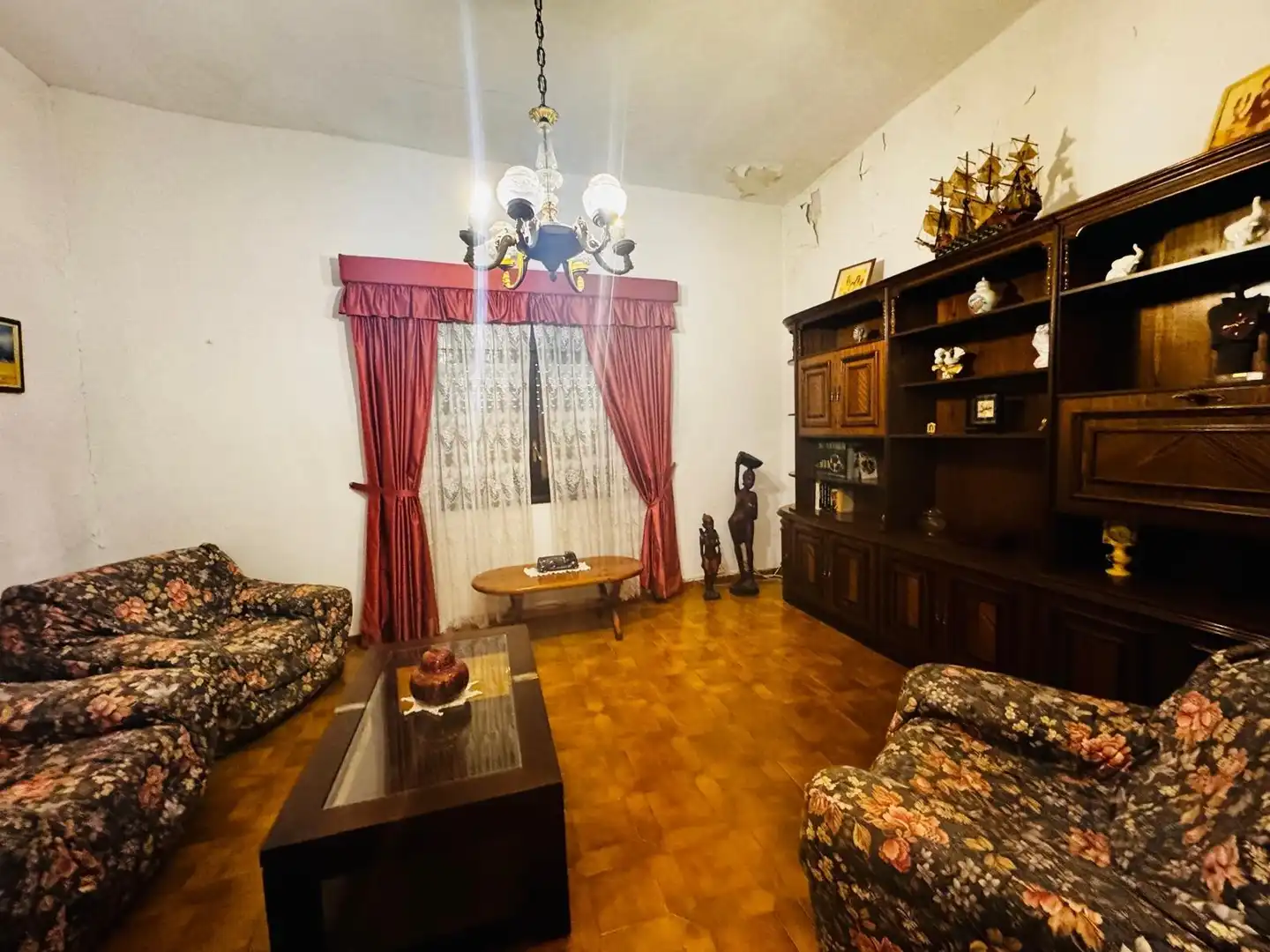 Sala d'estar de Finca rústica en venda en Vilafranca del Penedès amb Jardí privat i Traster
