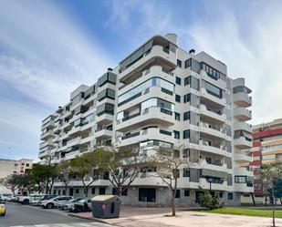 Vista exterior de Apartament en venda en Estepona amb Terrassa