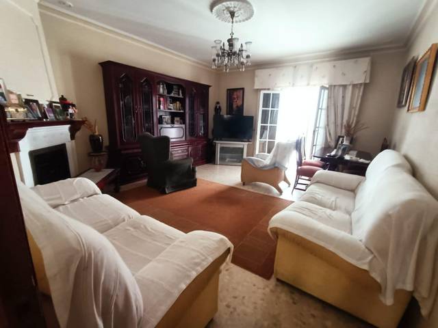 Casa adosada en Venta en Núcleo urbano