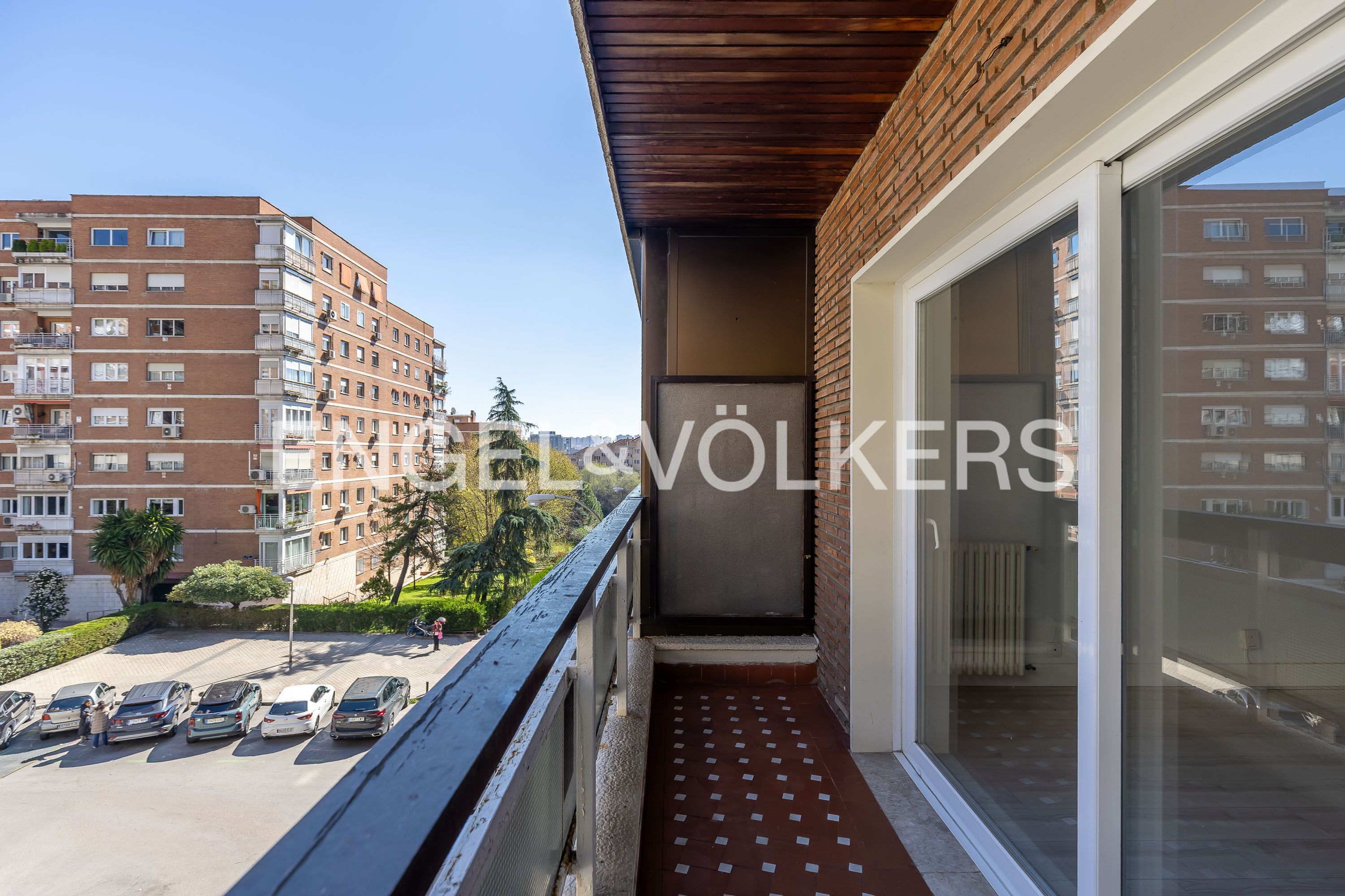 Vista exterior de Piso de alquiler en  Madrid Capital con Calefacción, Terraza y Balcón