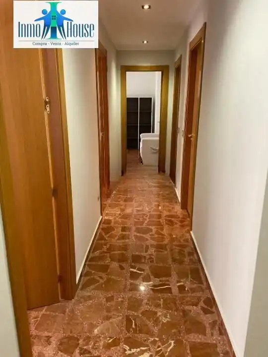 Wohnung zur Miete in Albacete mit Klimaanlage, Heizung und Terrasse