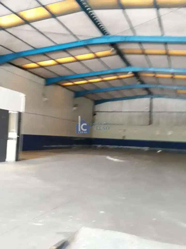 Nau industrial de lloguer en San Cibrao das Viñas