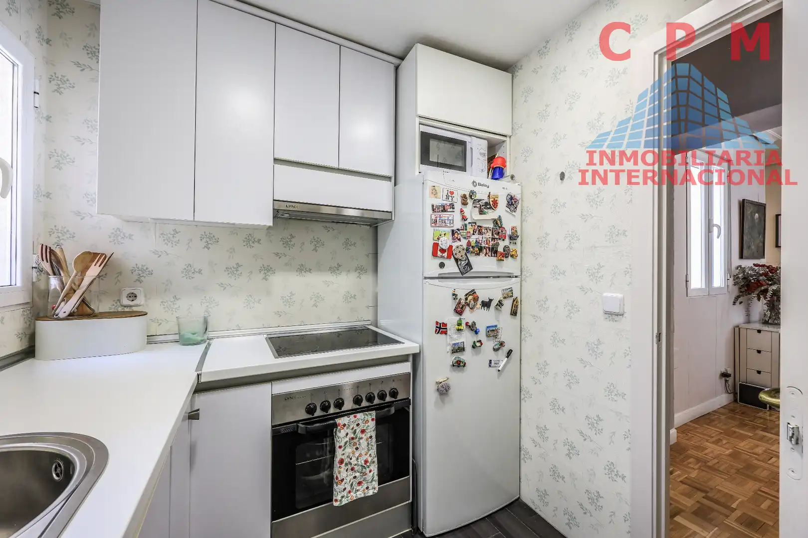 Kitchen of Flat for rent in Madrid  with Air Conditioner, Heating and Parquet flooring