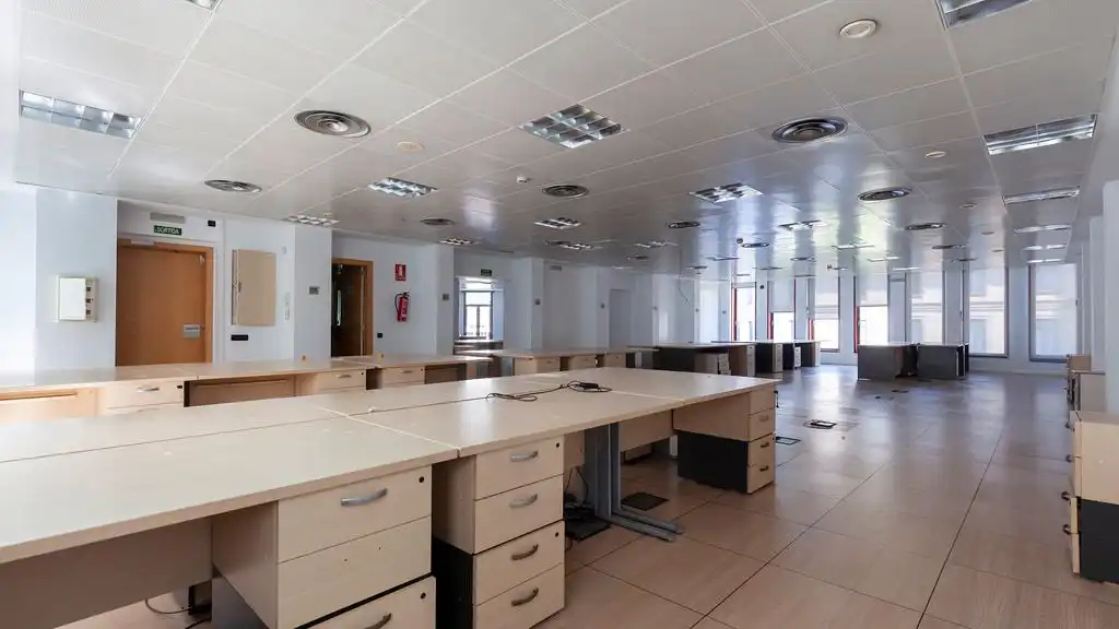 Office space with lift to rent in Carrer de la Diputació, imagen 4