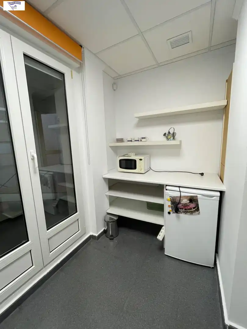 Küche von Büro zur Miete in Albacete mit Heizung