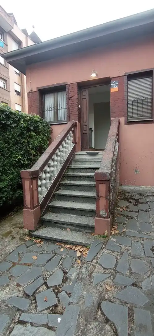 Casa o xalet en venda en Oviedo  amb Calefacció i Parquet