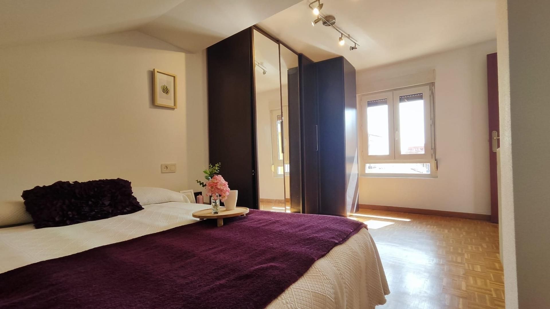 Dormitori de Apartament en venda en Mansilla de las Mulas amb Calefacció