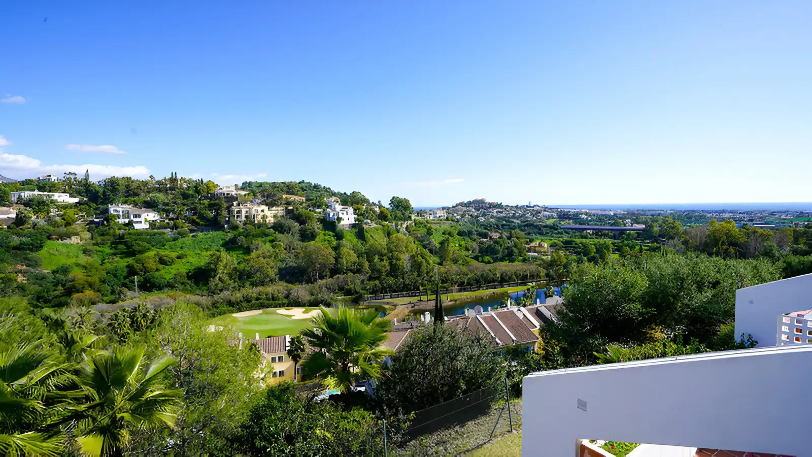 Apartament amb piscina en venda a Benahavís pueblo, imagen 29