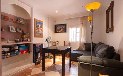 Living room of Flat for sale in  Granada Capital