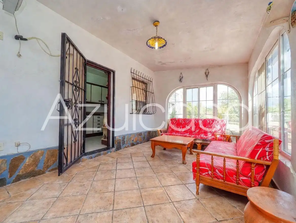 Jardí de Casa o xalet en venda en Busot amb Aire condicionat, Traster i Piscina