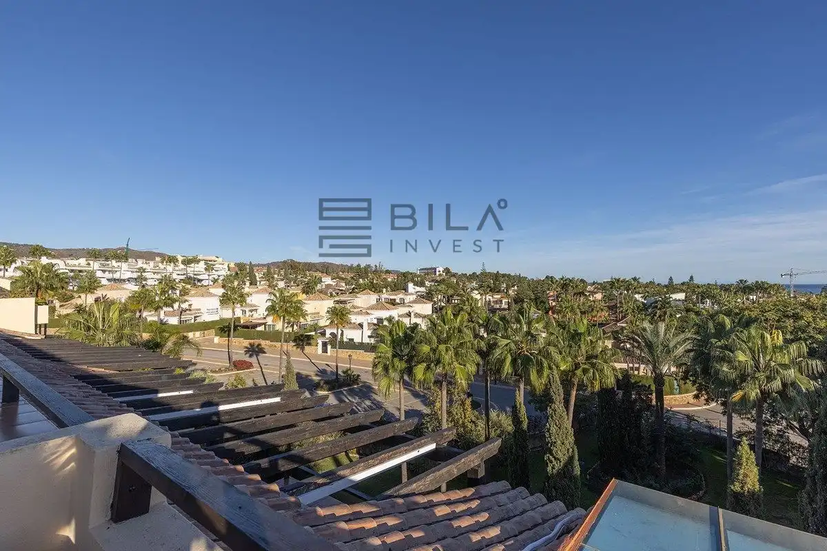 Exterior view of Attic for sale in Marbella  with Air Conditioner, Terrace and Swimming Pool