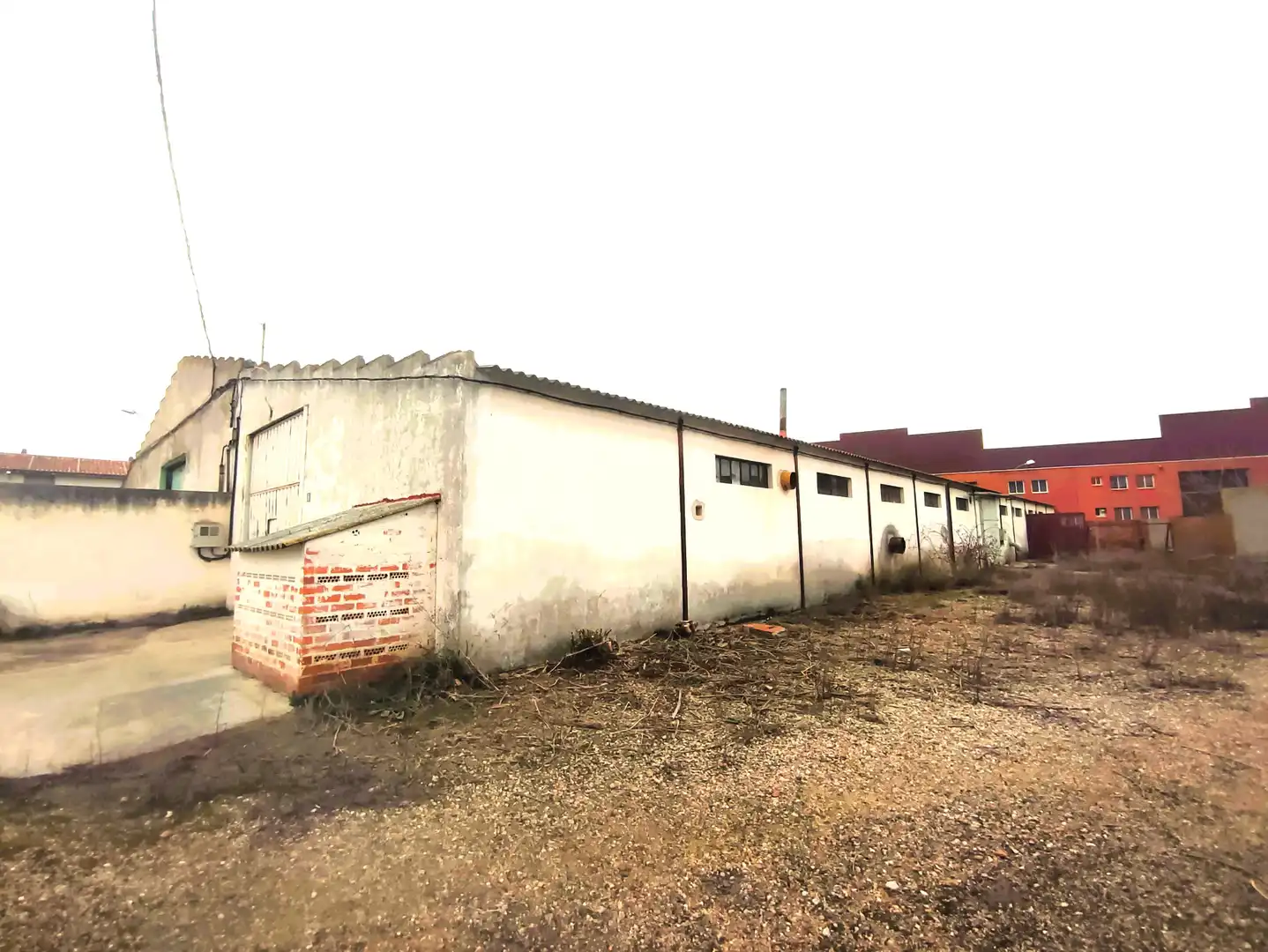 Außenansicht von Fabrikhallen zur Miete in Medina del Campo