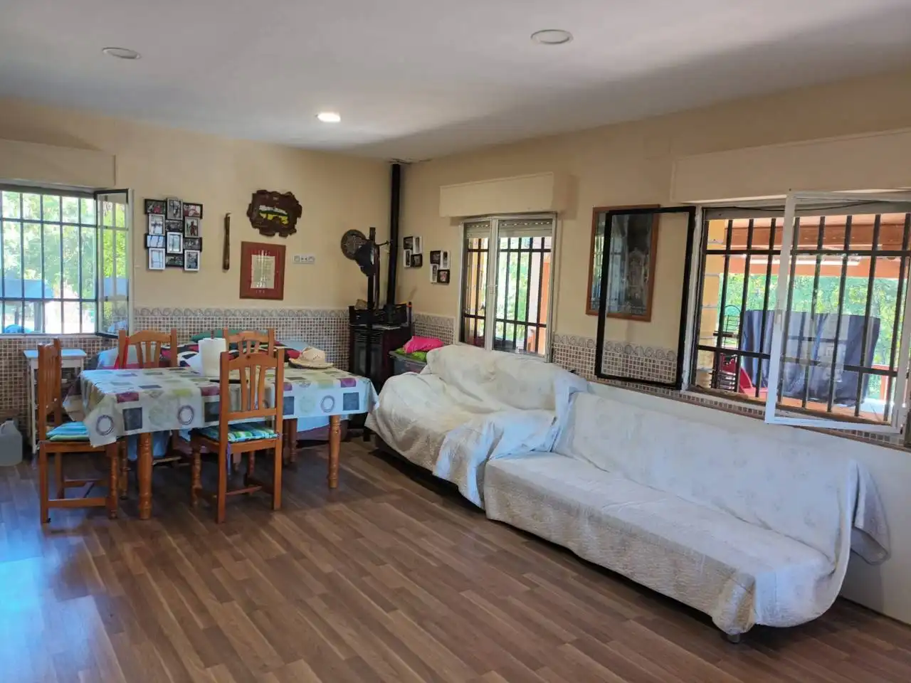 Country homes for sale in Entrena