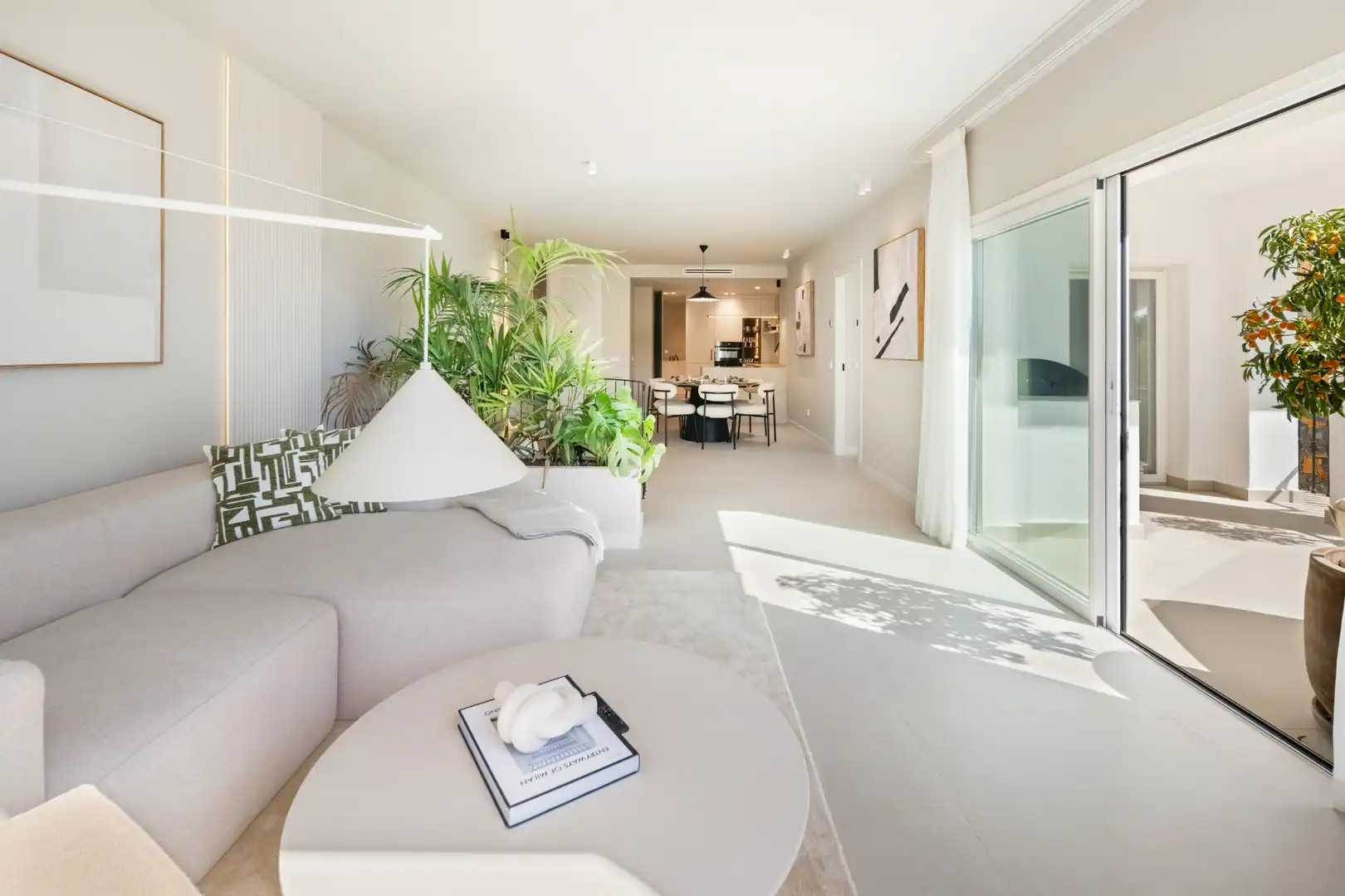 Living room of Apartments for sale in Benahavís  with Air Conditioner, Terrace and Swimming Pool