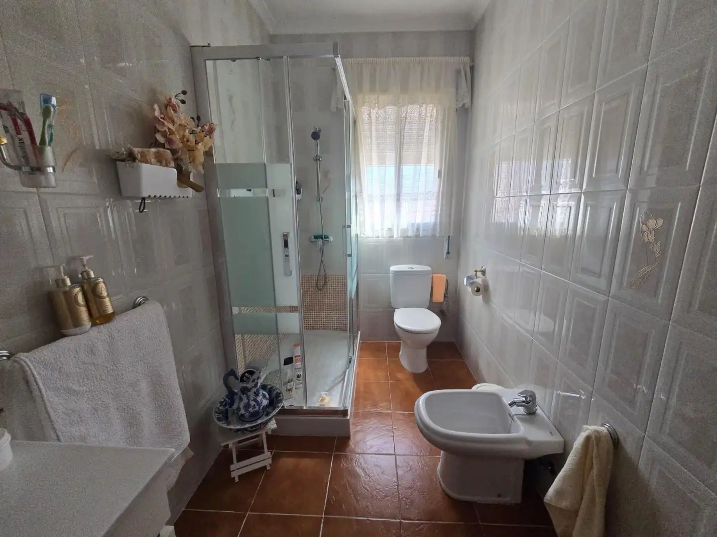 Baño de Casa adosada en venta en Bormujos con Terraza, Trastero y Balcón