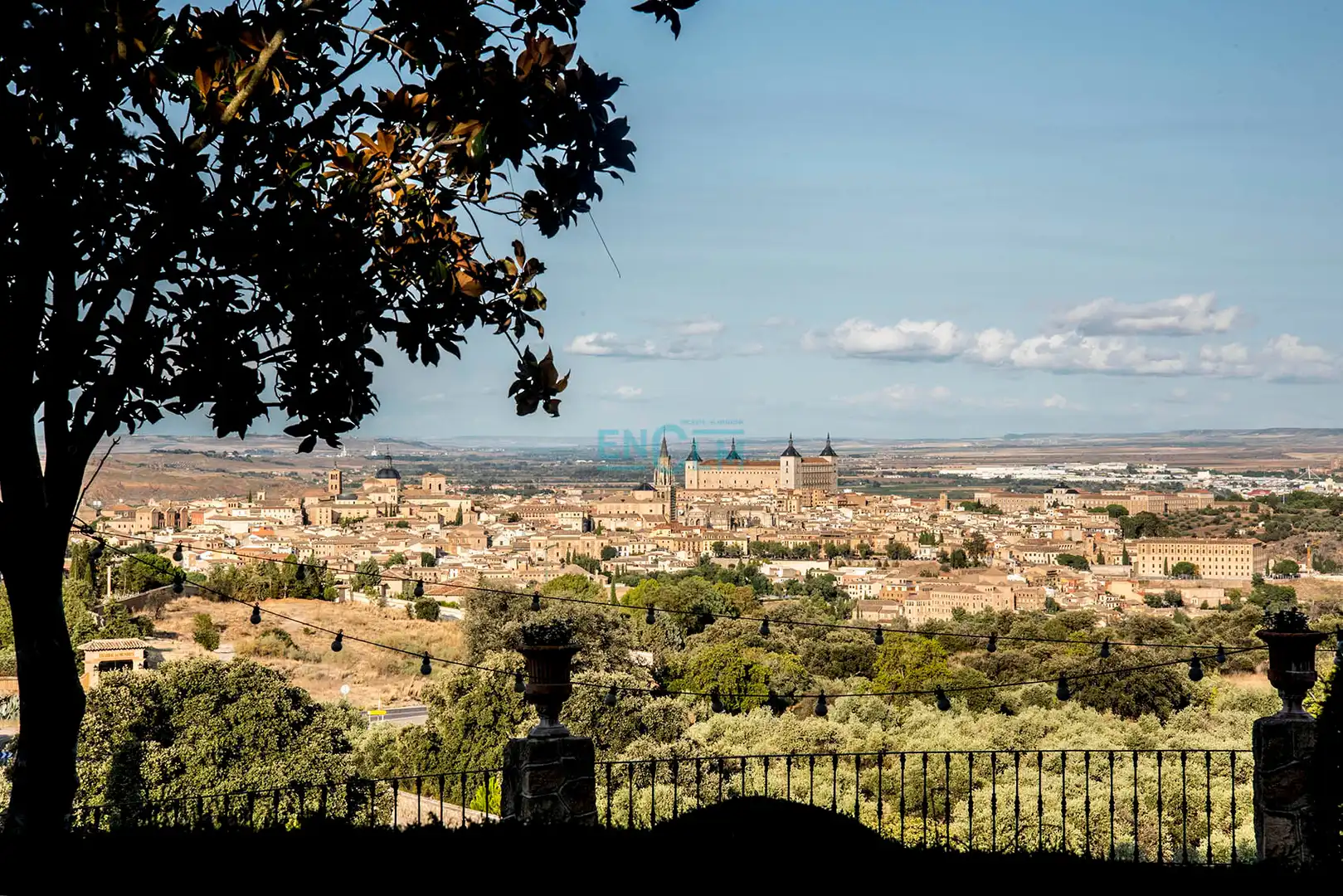 Außenansicht von Gebäude zum Verkauf in Toledo