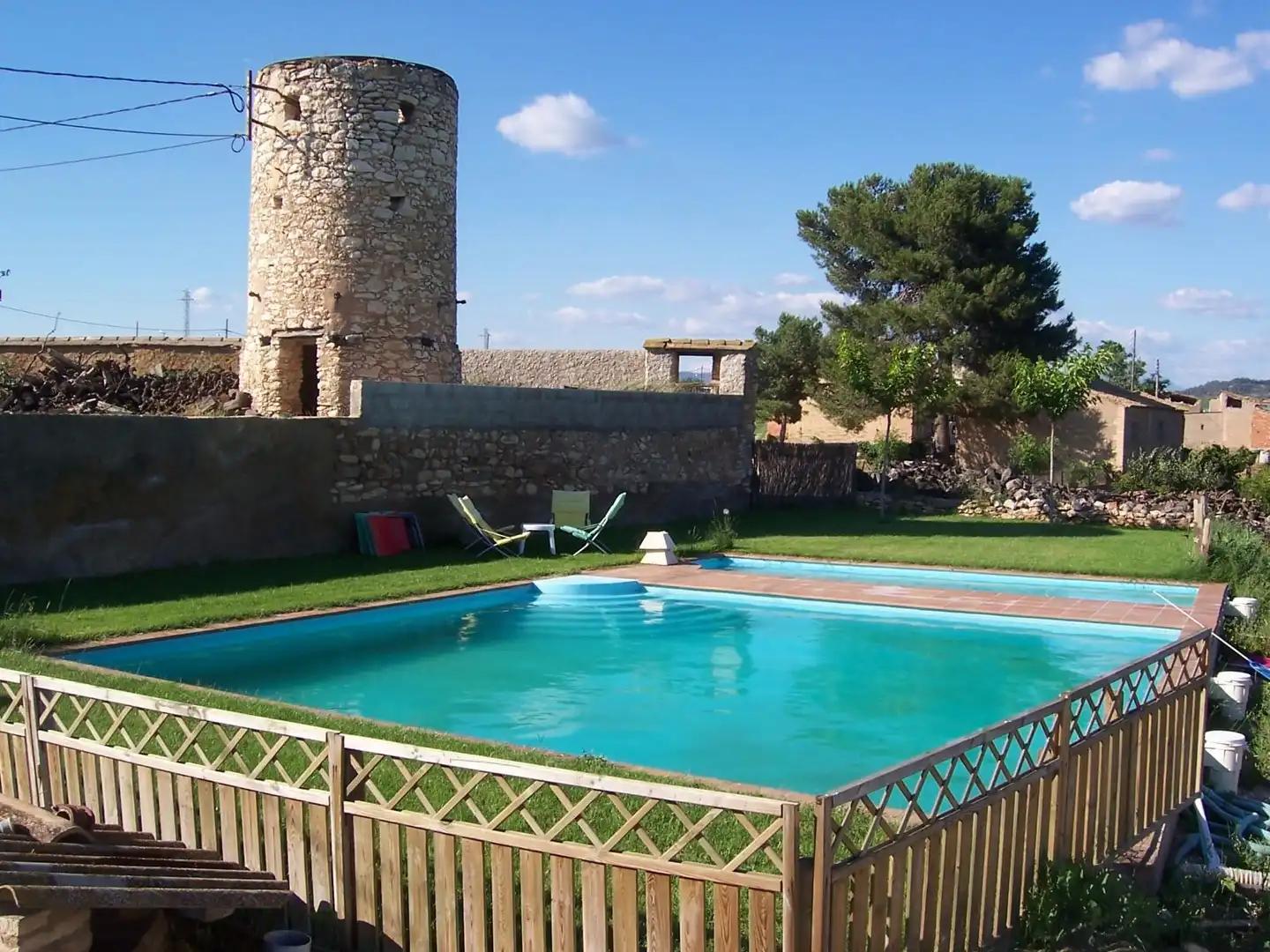 Piscina de Edifici en venda en Benissanet