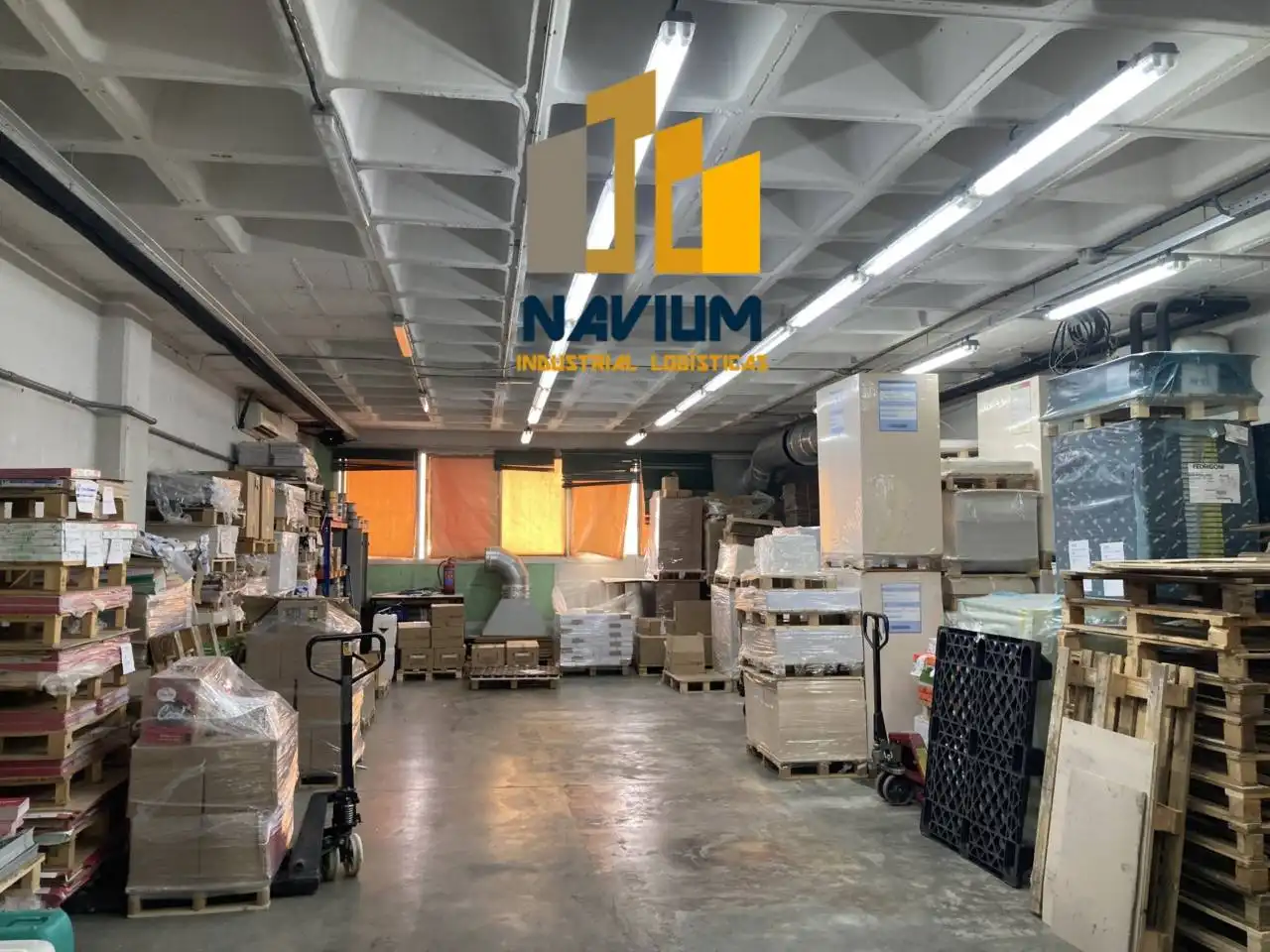 Nau industrial en venda en Madrid