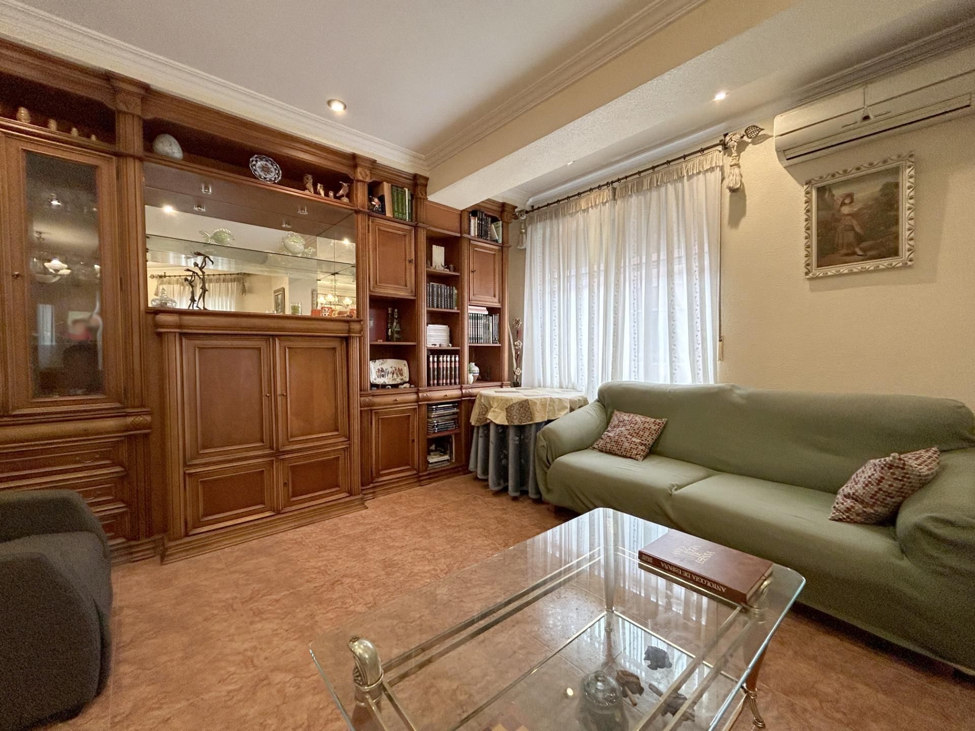 Pis en venda a Calle MAESTRO RAMIS