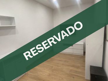 Piso con balcón en venta en Carrer Aragó