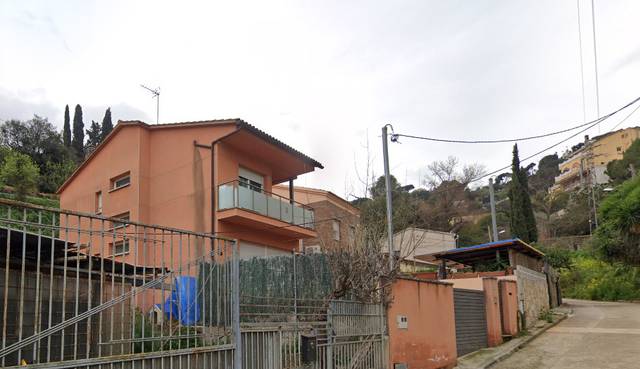 Casa-chalet en Venta en Passatge Carreras en Torre Baró