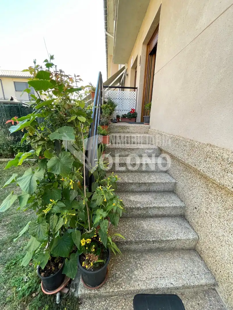 Terrassa de Casa o xalet en venda en Rodezno amb Calefacció, Jardí privat i Parquet