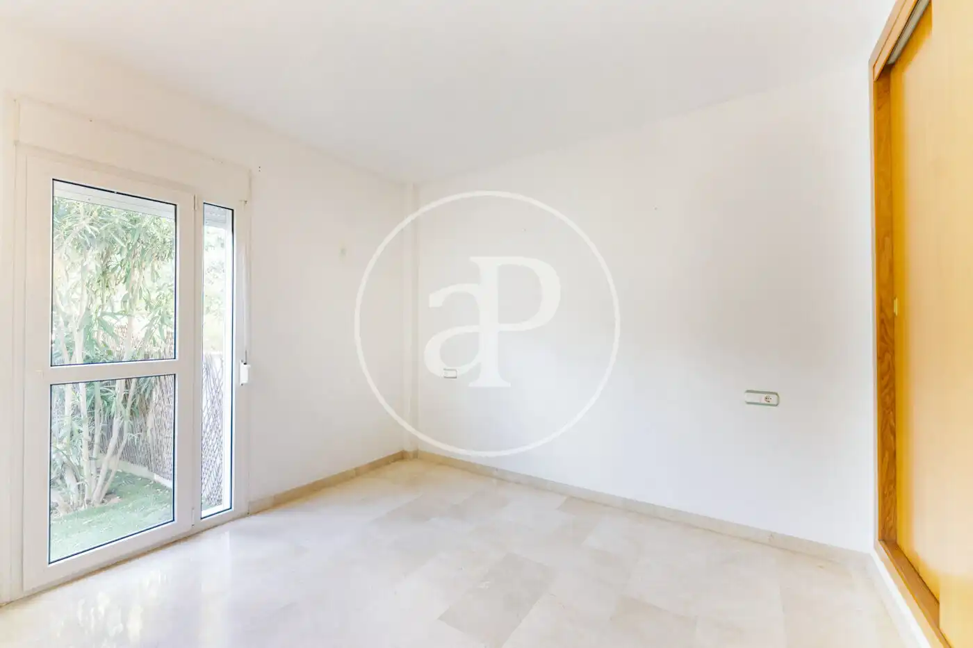Flat for rent in  Palma de Mallorca  with Air Conditioner, Heating and Private garden