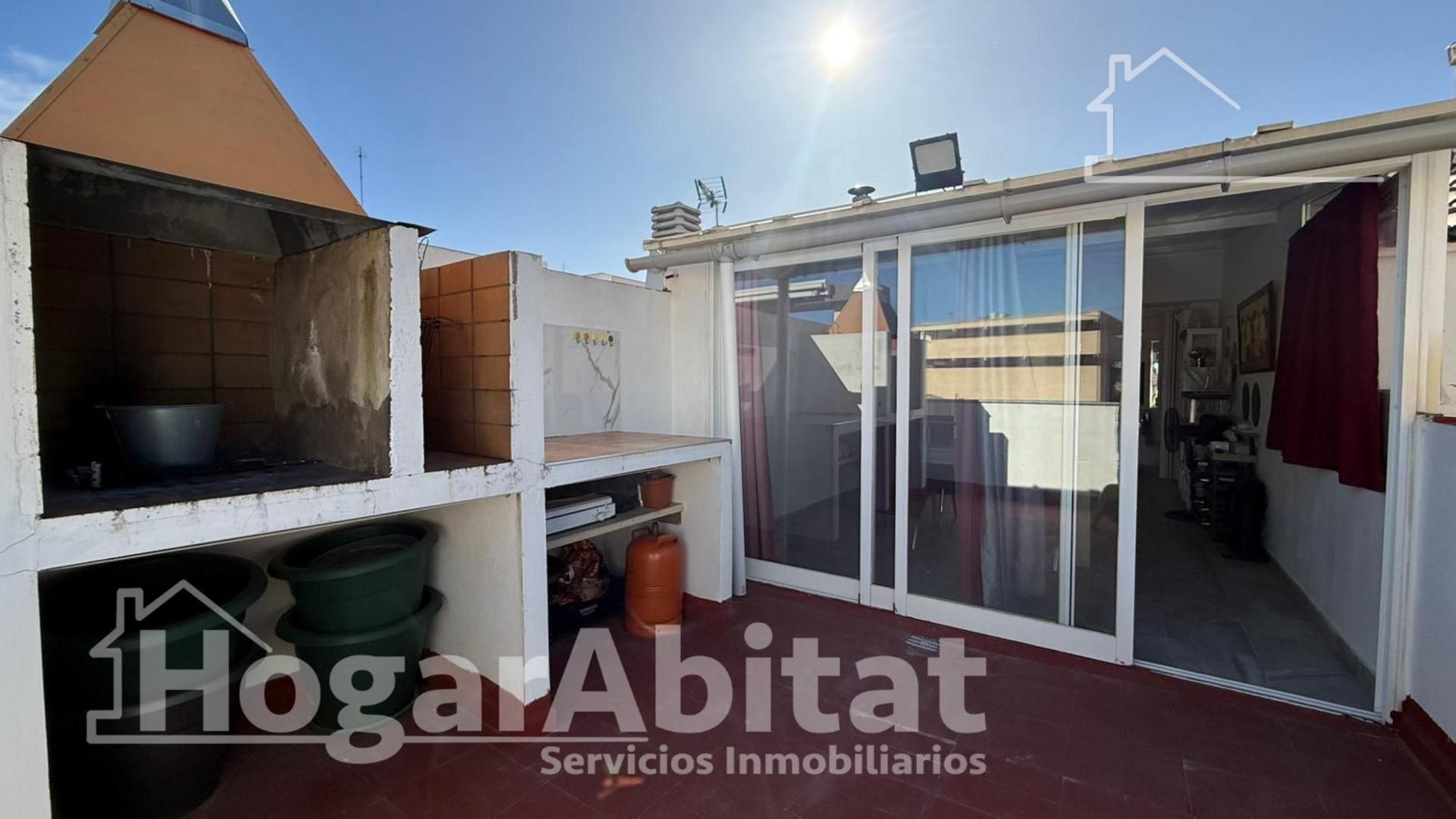 Exterior view of Flat for sale in L'Alqueria de la Comtessa  with Terrace, Storage room and Balcony