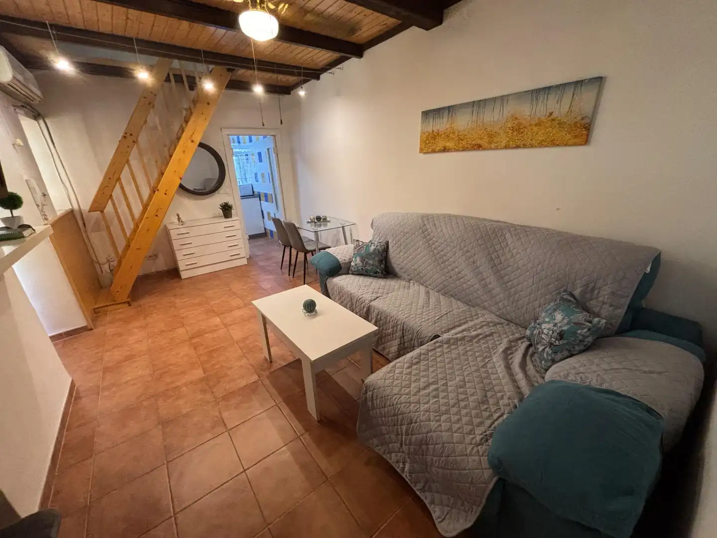 Sala de estar de Estudio de alquiler en Córdoba con Aire acondicionado y Amueblado