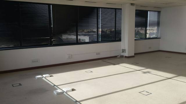 Oficina en Alquiler en Avenida de la Innovación en Parque Alcosa