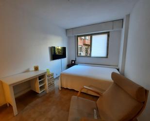 Bedroom of Study to rent in  Madrid Capital  with Heating, Furnished and Community pool