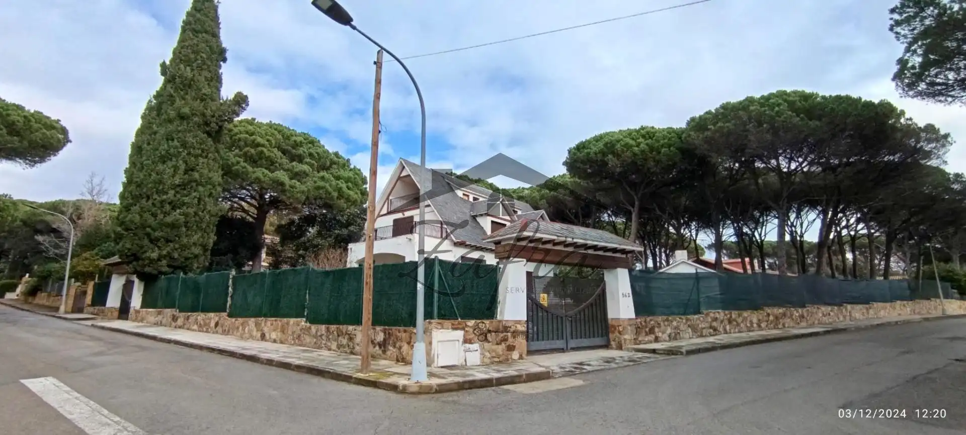 Casa con terraza en venta en Carrer Carrer Montnegre, imagen 2