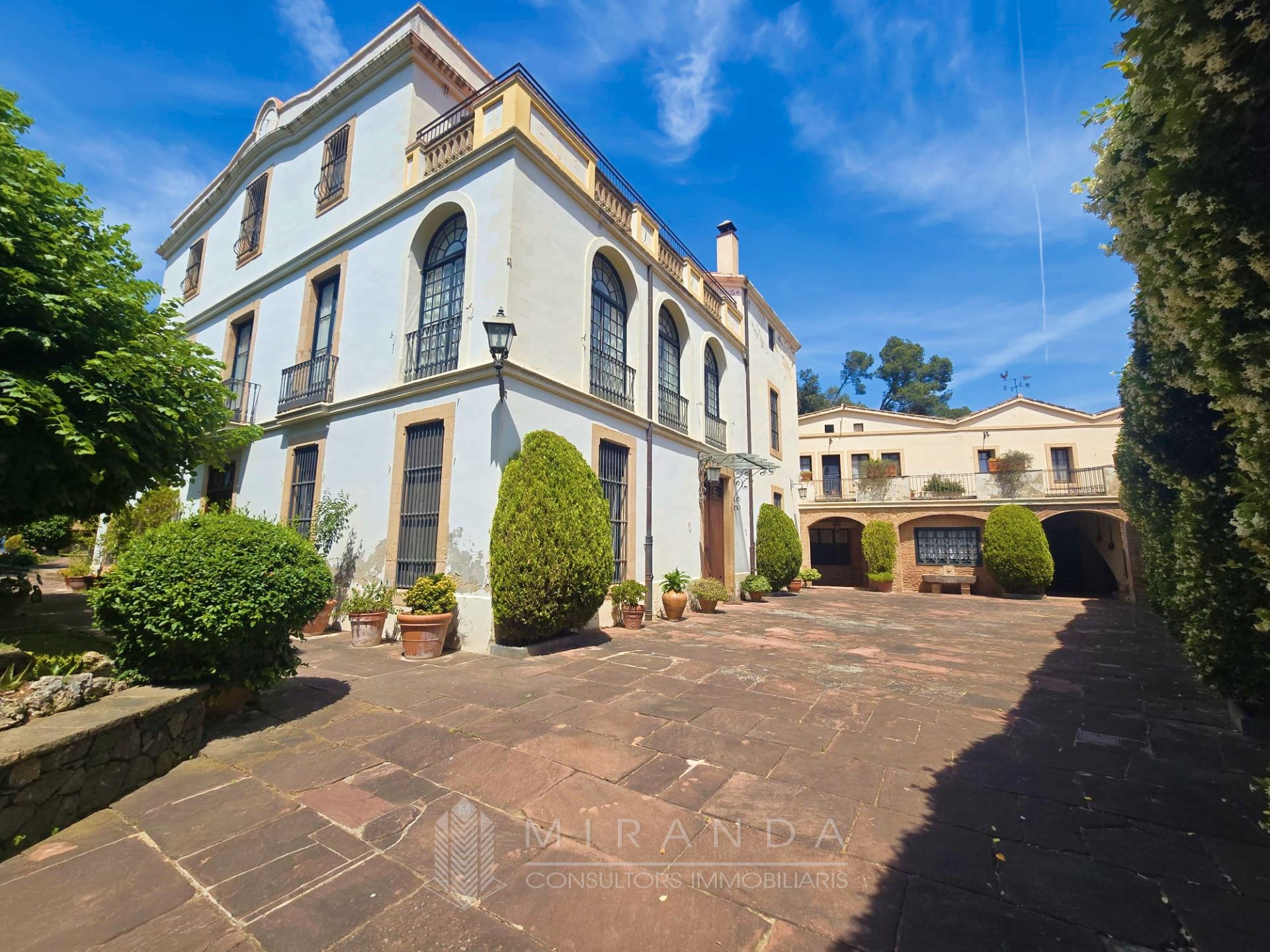 Vista exterior de Casa o xalet en venda en La Garriga amb Calefacció, Jardí privat i Parquet