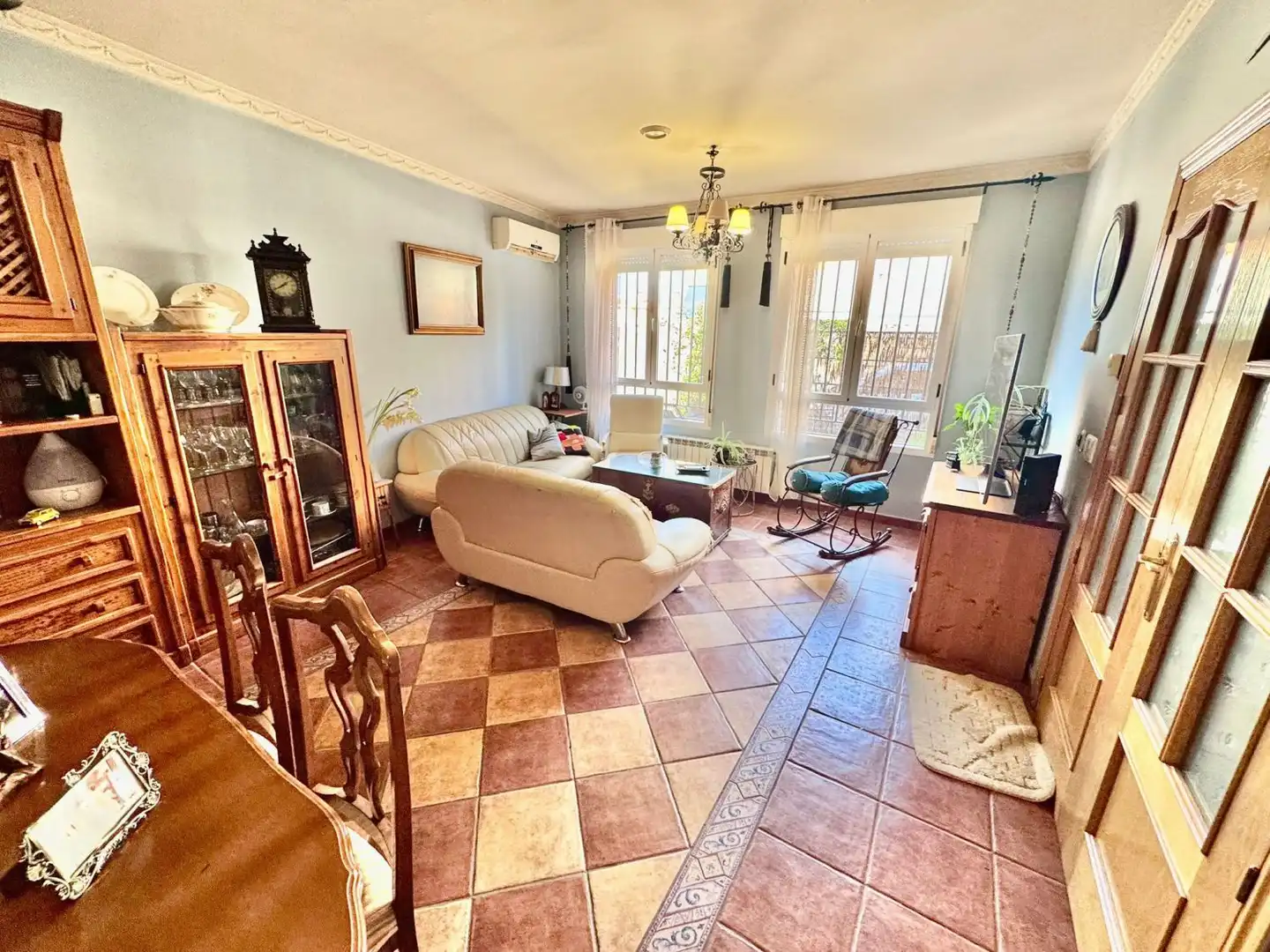 Living room of Detached homes for sale in Valdepeñas  with Air Conditioner and Heating