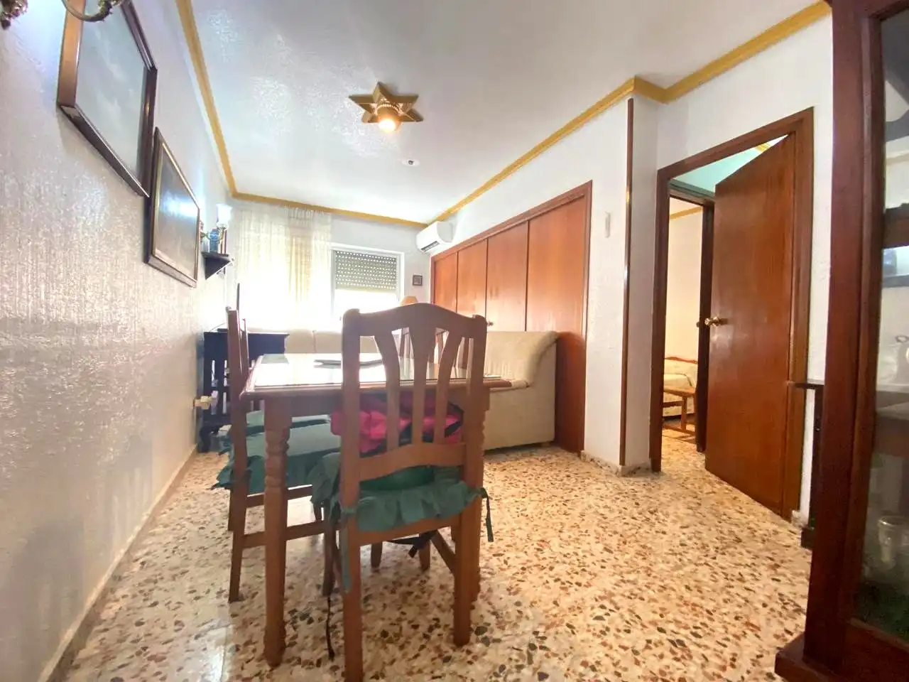 Esszimmer von Erdgeschoss zum Verkauf in San Pedro del Pinatar mit Klimaanlage und Möbliert