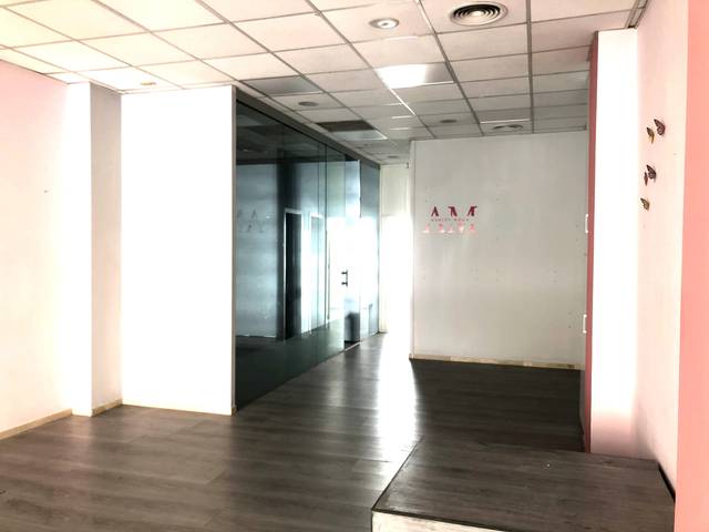 Local comercial en Alquiler en Ca n'Aurell
