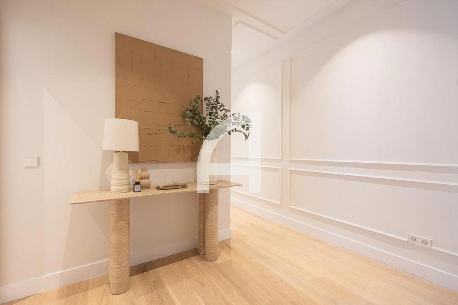 Flat for sale in  Madrid Capital  with Air Conditioner, Heating and Furnished