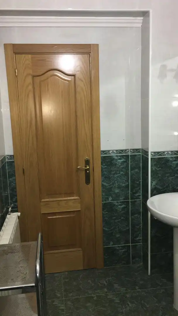 Bany de Pis en venda en Ponferrada amb Calefacció, Terrassa i Traster