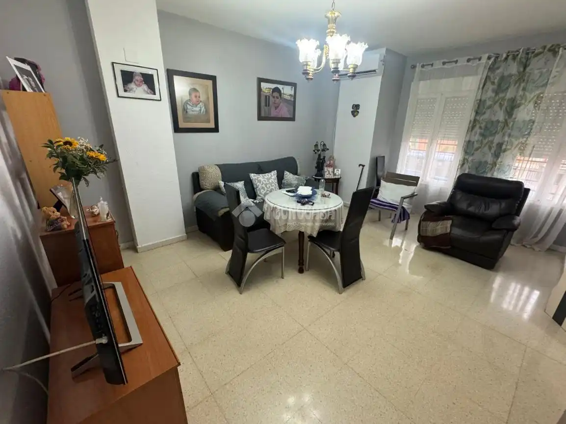 Sala d'estar de Casa o xalet en venda en Badajoz amb Aire condicionat, Calefacció i Terrassa