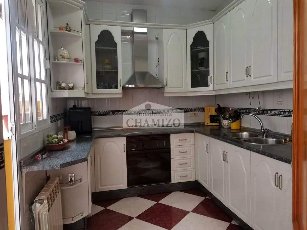Cocina de Piso en venta en Villanueva de la Serena con Calefacción, Terraza y Trastero